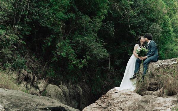 Khăng khăng đòi đi tu từ nhỏ, cô nàng 9x gây sốc khi cưới chàng trai yêu qua… điện thoại Khăng khăng đòi đi tu từ nhỏ, cô nàng 9x gây sốc khi cưới chàng trai yêu qua… điện thoại